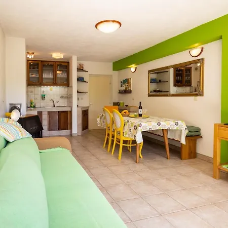 Appartement Maris Sveti Filip i Jakov