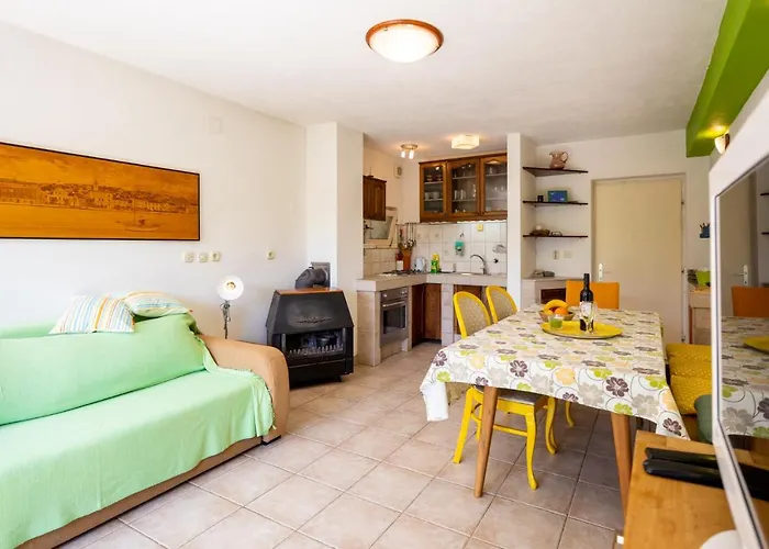Maris Apartment