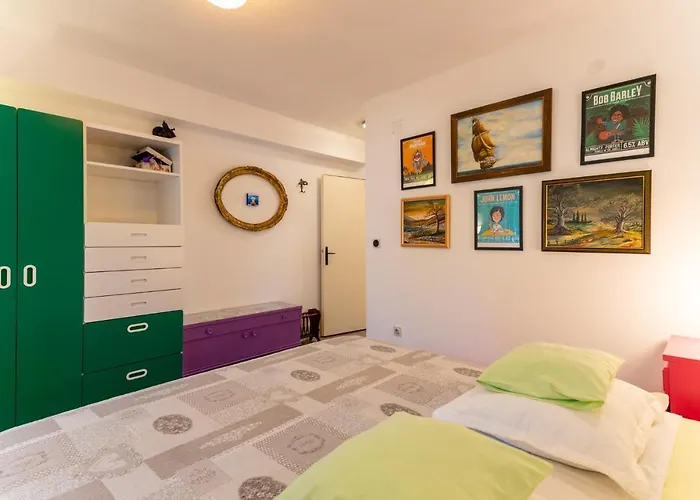 Maris Apartment Sveti Filip i Jakov