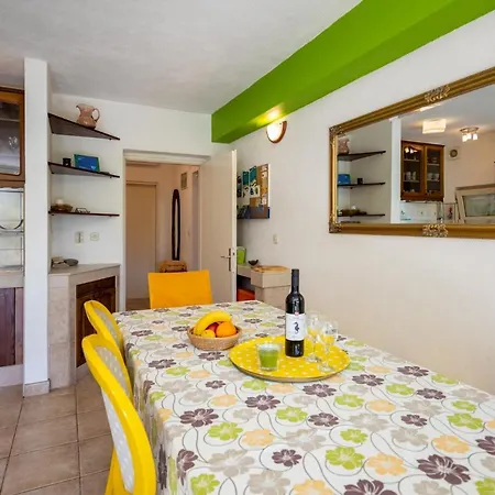 Apartment Maris *
