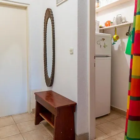 Maris Apartment *